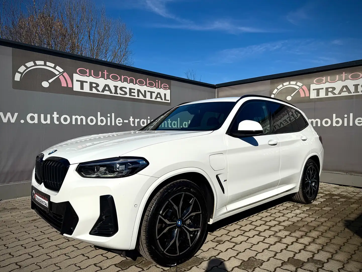 BMW X3 xDrive 30 e M Sport/LiveCockpit/AHV/Keyless/LED Weiß - 1