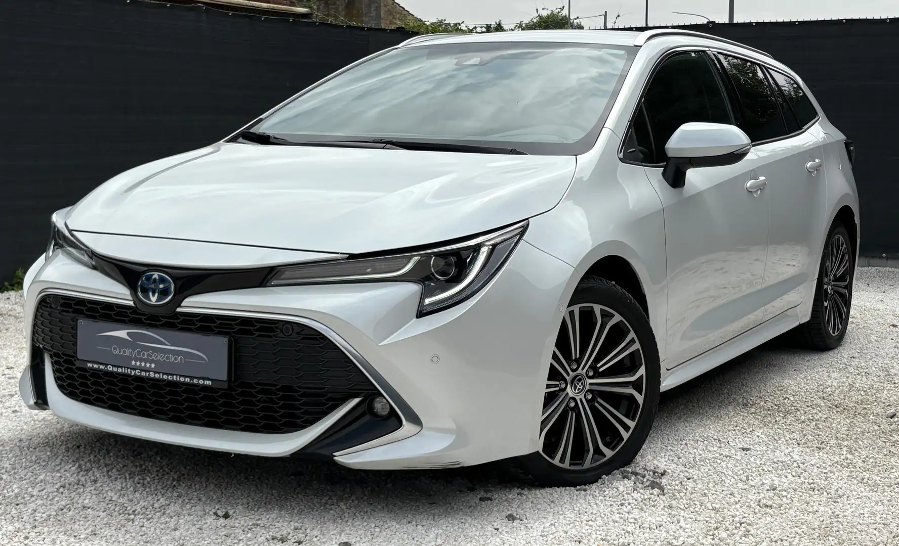 Toyota Corolla TS 1.8 Hybride "PREMIUM-CAMERA-SIEGES CHAUF-17" bijela - 2