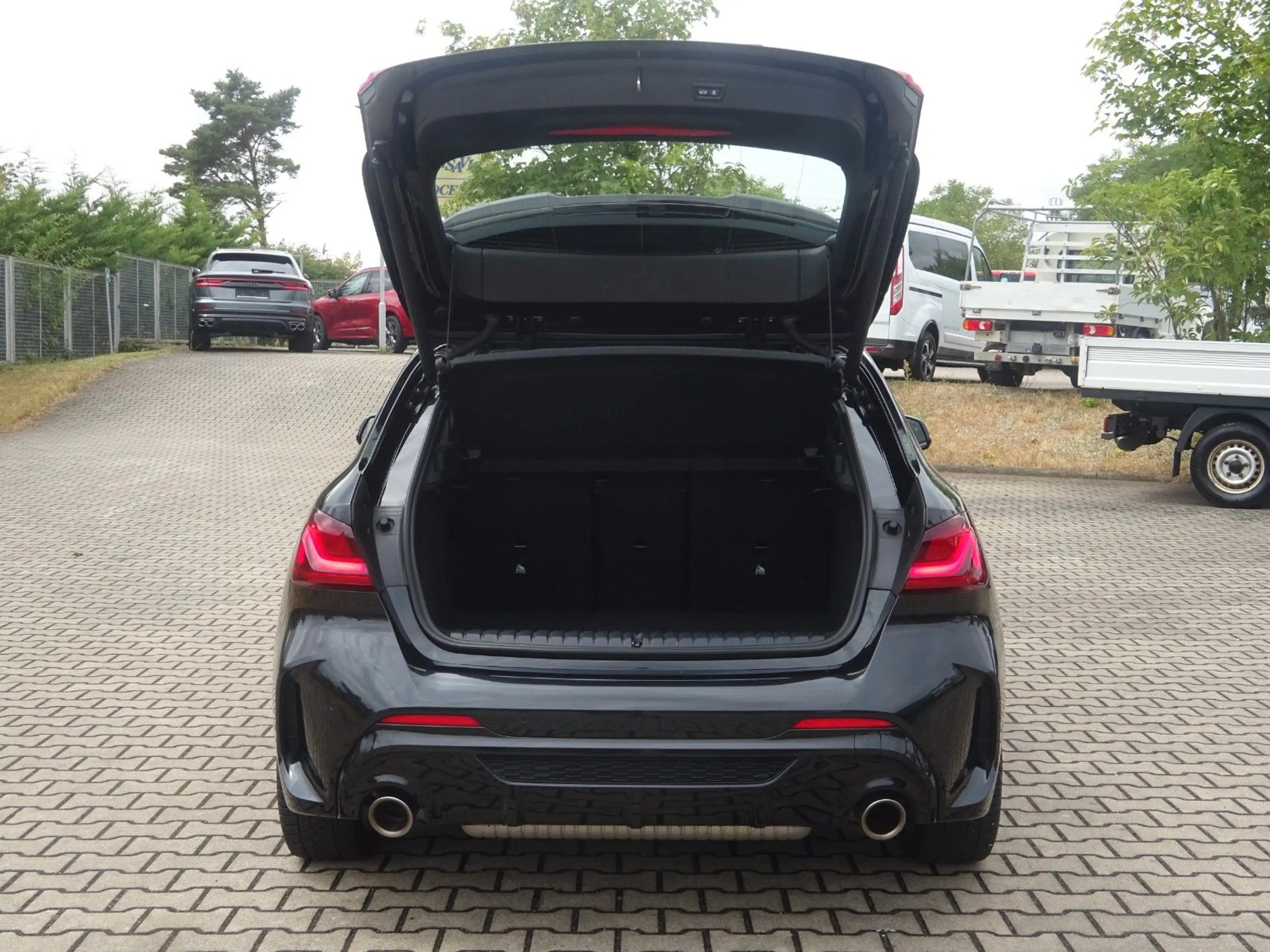 BMW 135 i xDrive 306PS Autm. Pano HUD Harman — photo 5