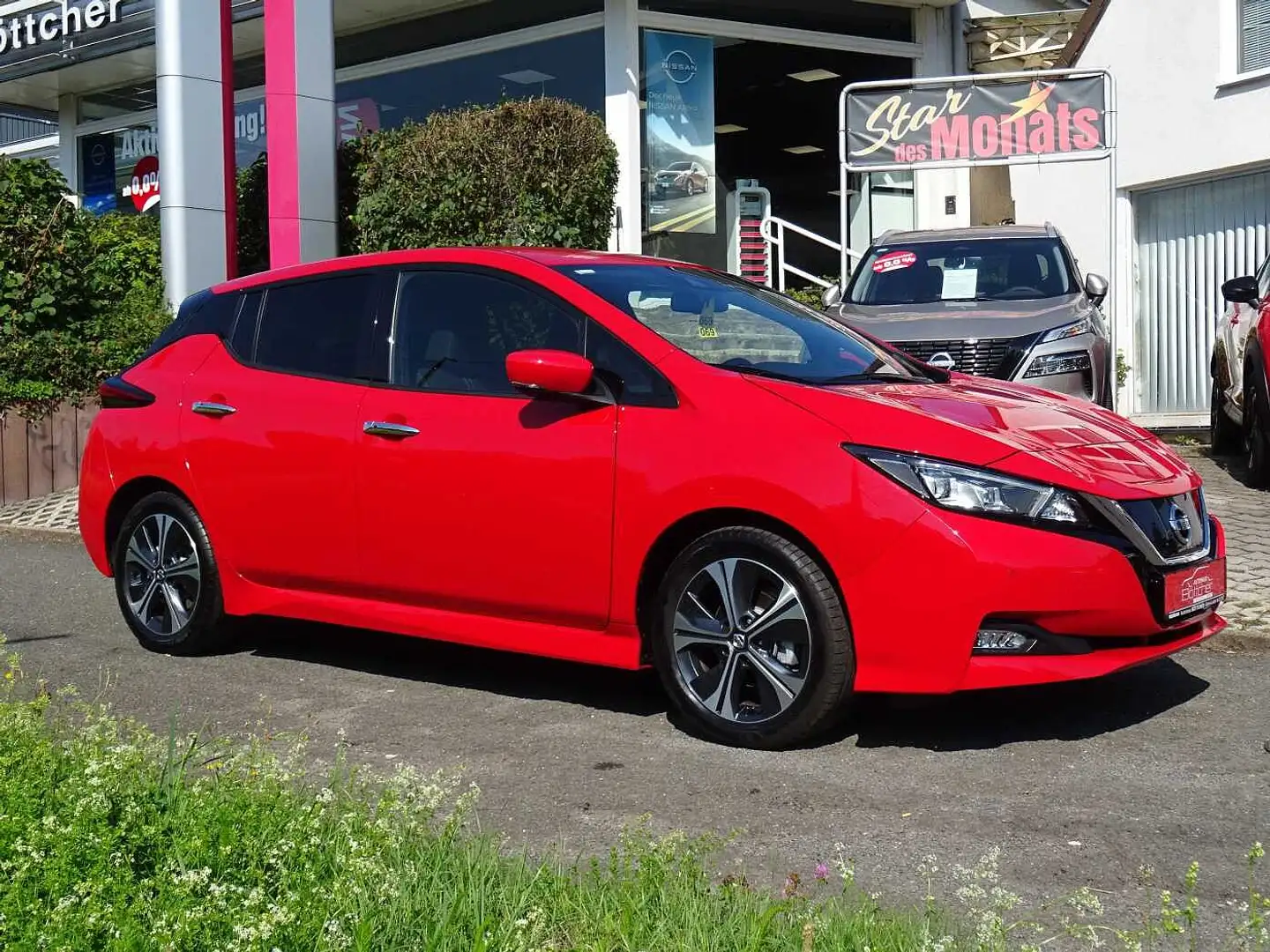 Nissan Leaf N-CONNECTA LED/WINTER/PROPILOT Červená - 1