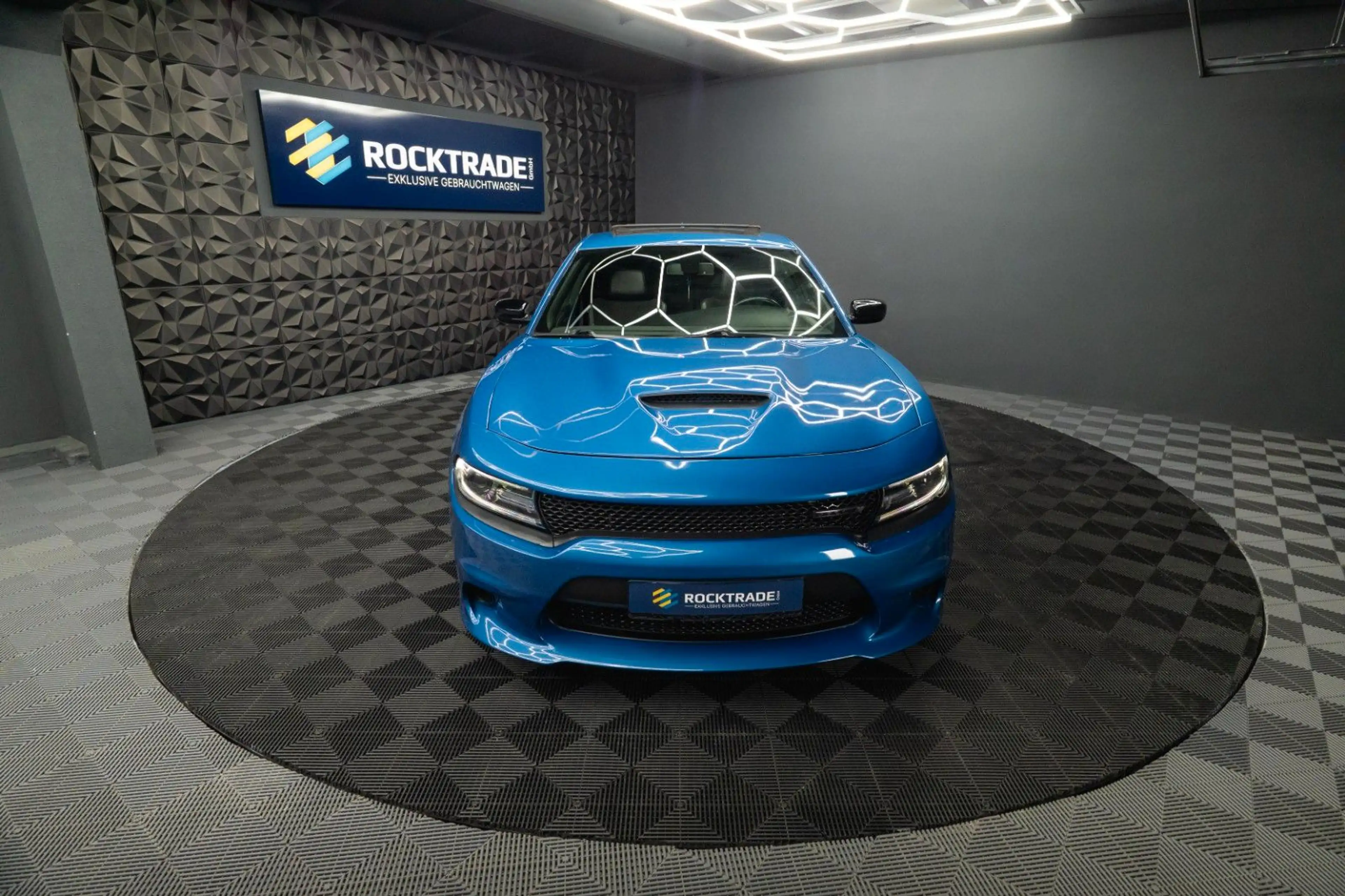 Dodge Charger 5.7 V8 HEMI R/T Night-Paket Performance — photo 4