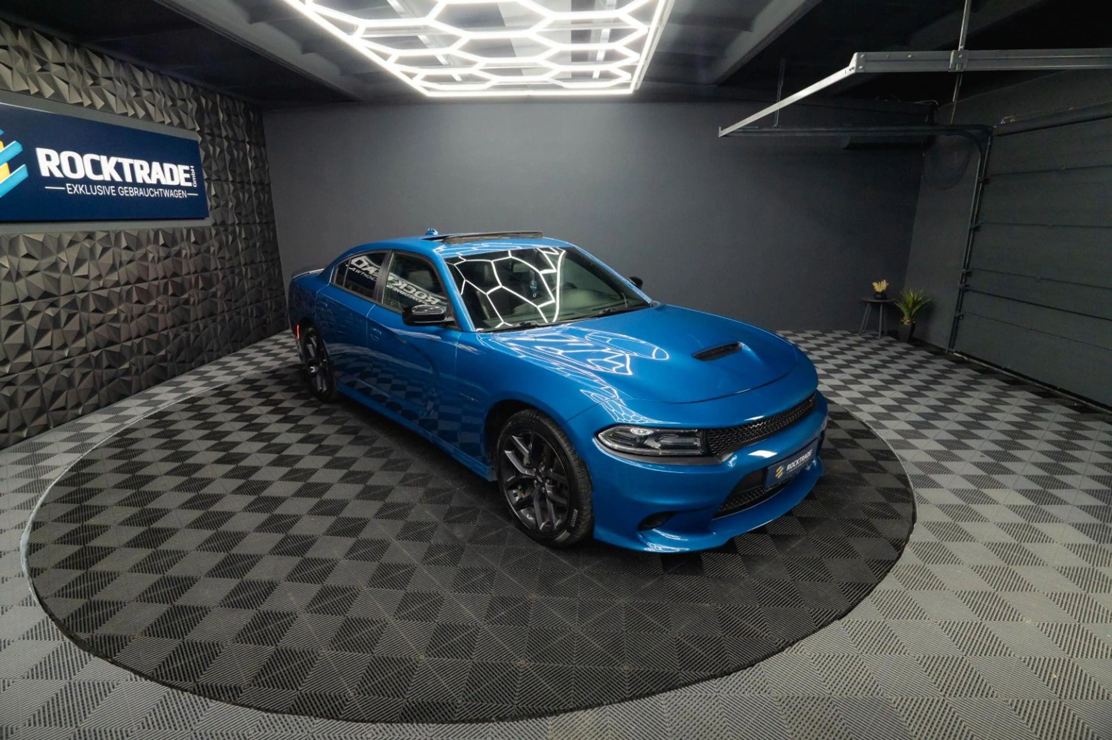 Dodge Charger 5.7 V8 HEMI R/T Night-Paket Performance — photo 8