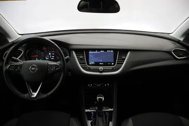 Opel Grandland X view 2