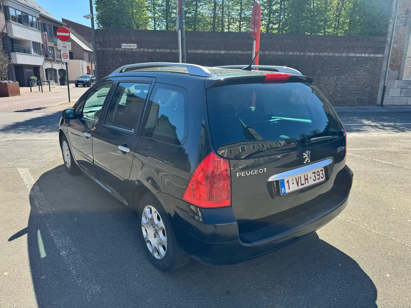 Peugeot 307 SW 1.6i 16v XR 7 Persoons Auto - 1