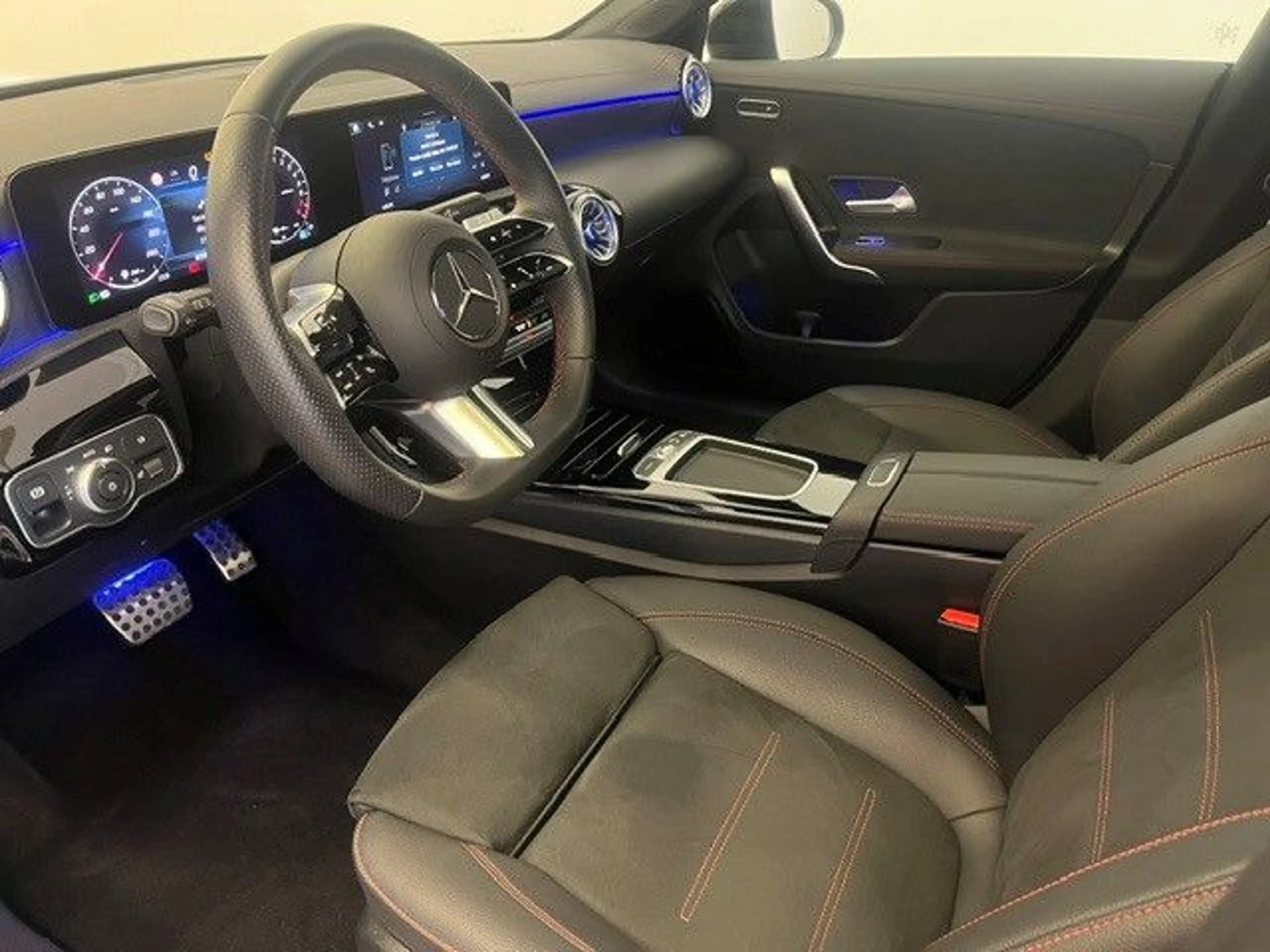 Mercedes-Benz CLA 250 CLA 250e Shooting Brake AMG Panorama KeylessGo — photo 5