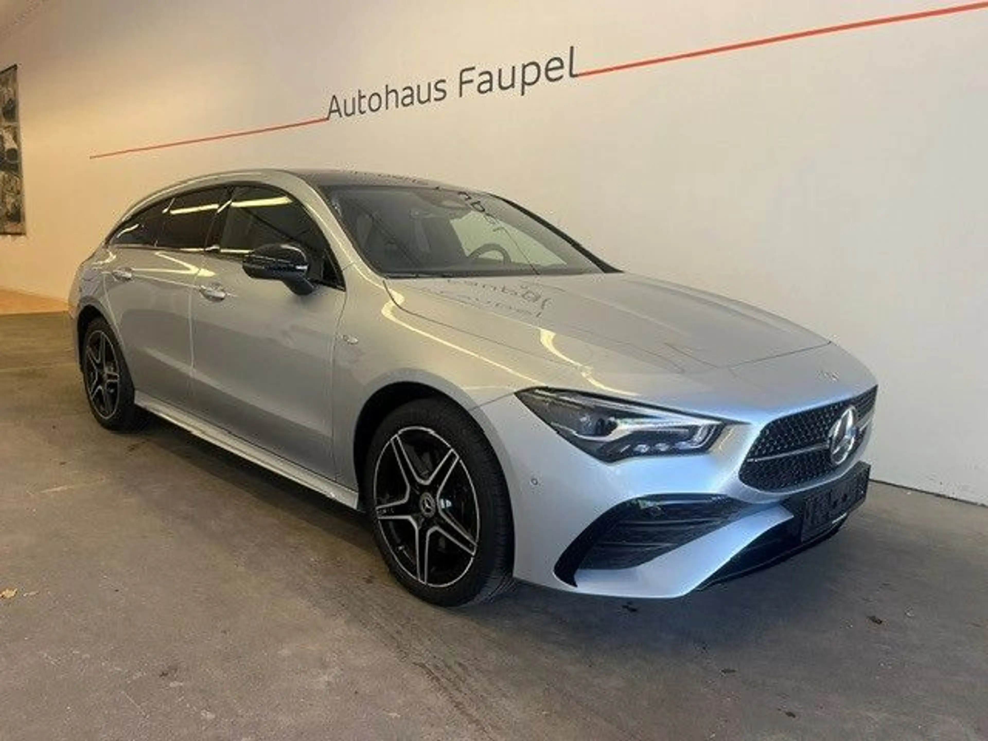 Mercedes-Benz CLA 250 CLA 250e Shooting Brake AMG Panorama KeylessGo