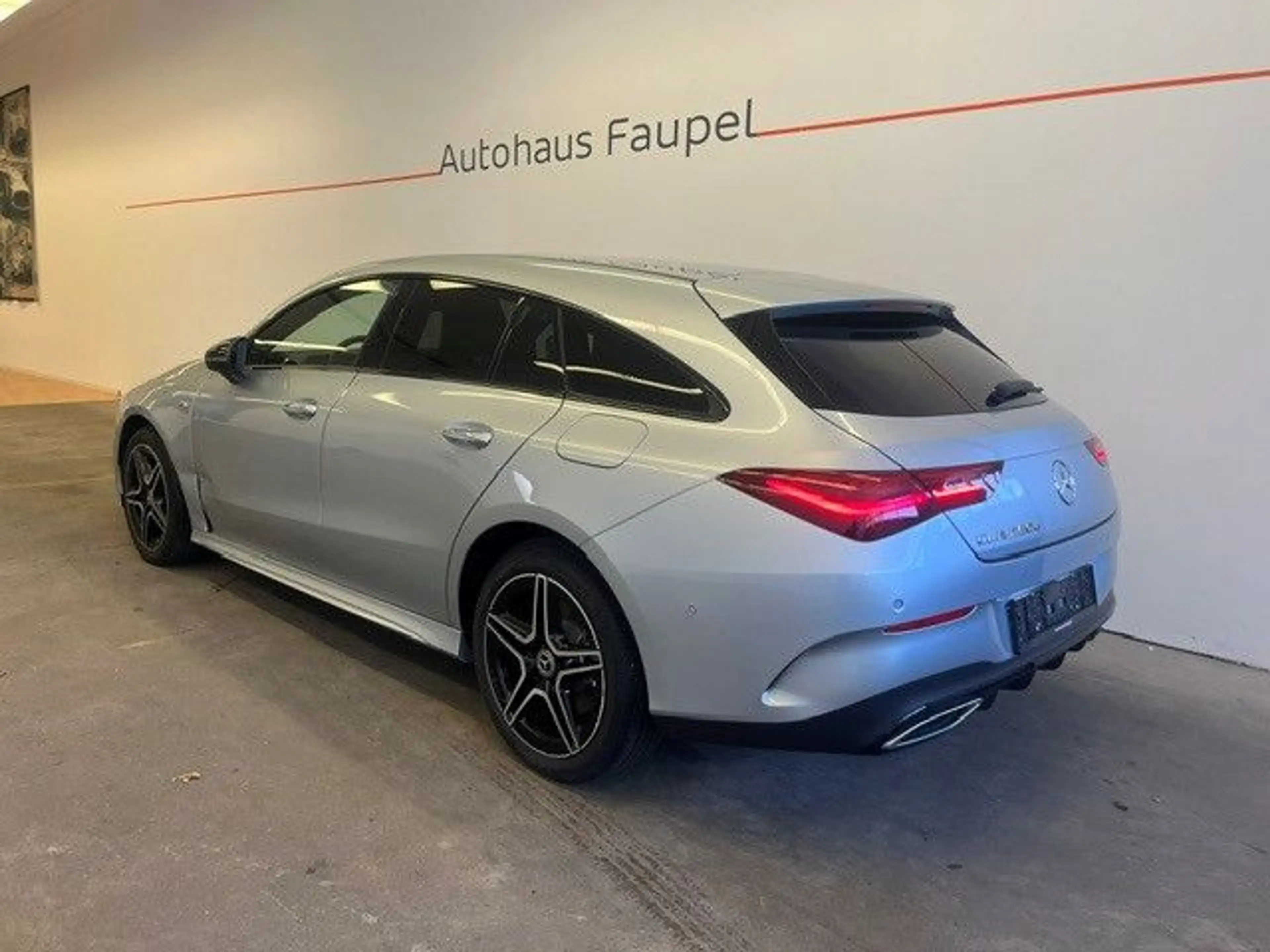 Mercedes-Benz CLA 250 CLA 250e Shooting Brake AMG Panorama KeylessGo — photo 3