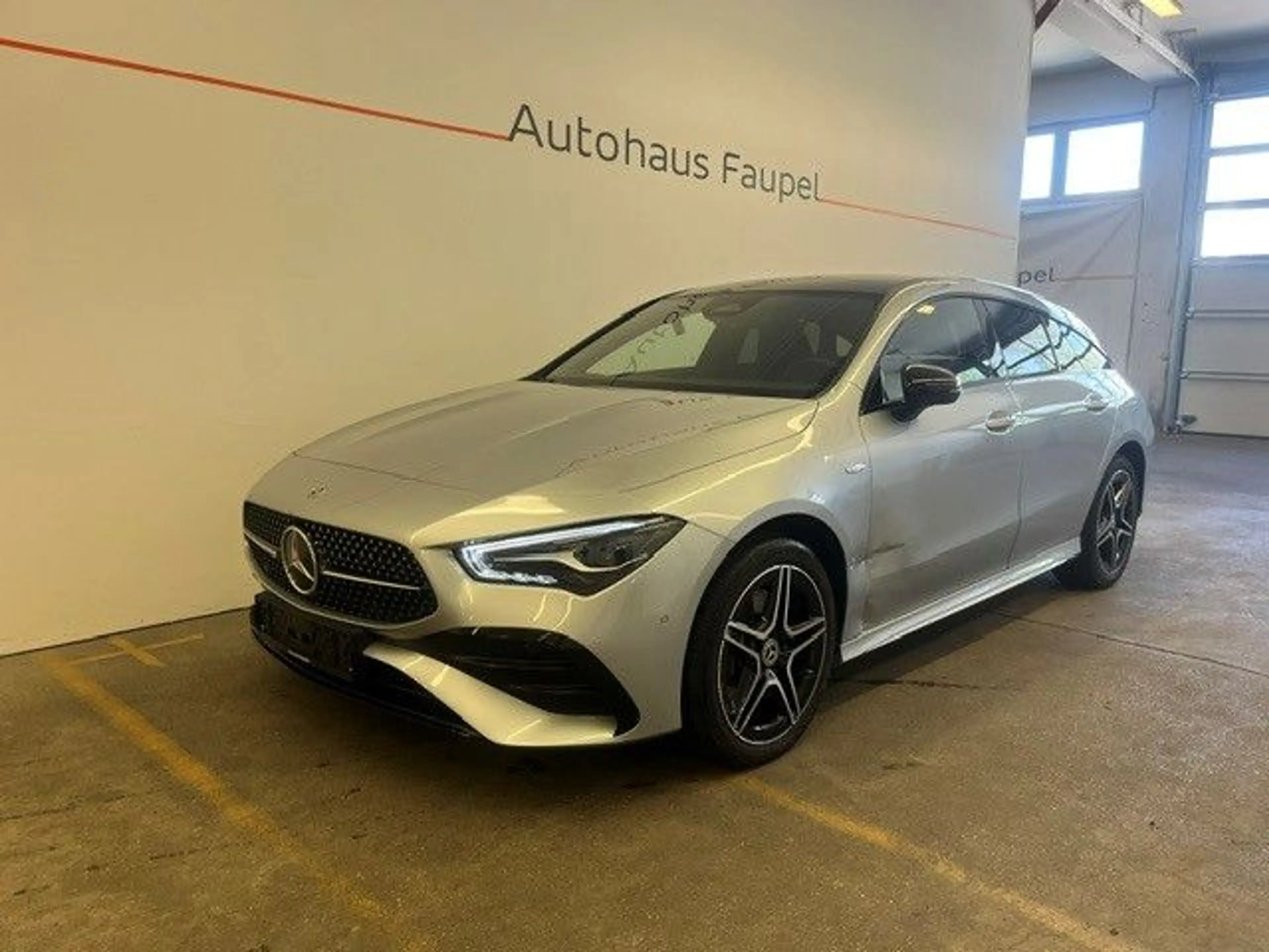 Mercedes-Benz CLA 250 CLA 250e Shooting Brake AMG Panorama KeylessGo — photo 4