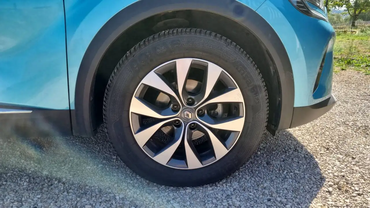 Renault Captur — photo 17