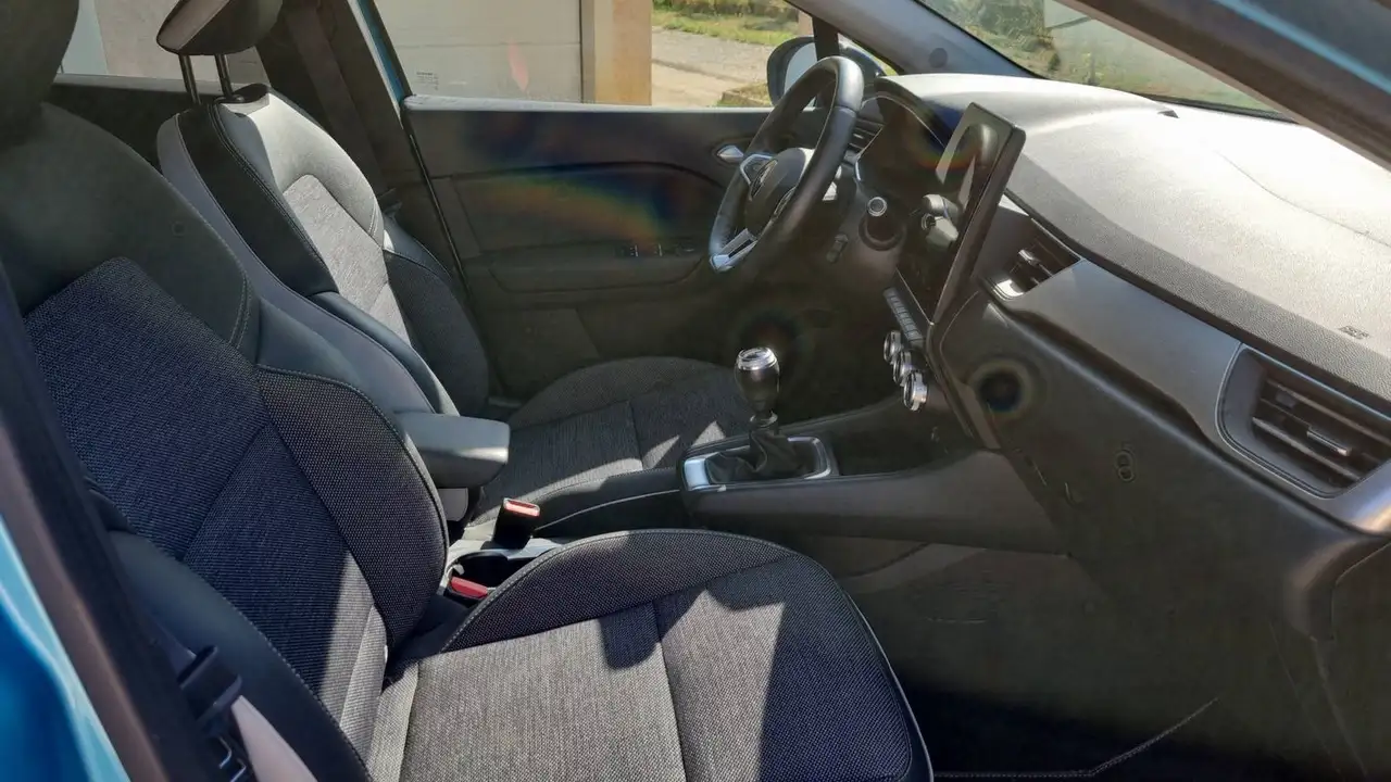 Renault Captur — photo 25