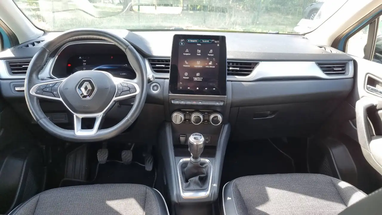 Renault Captur — photo 11