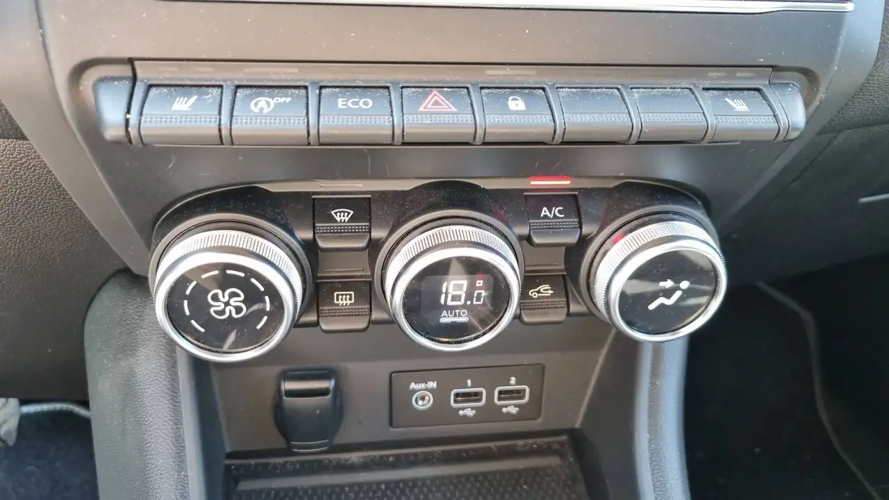 Renault Captur — photo 29