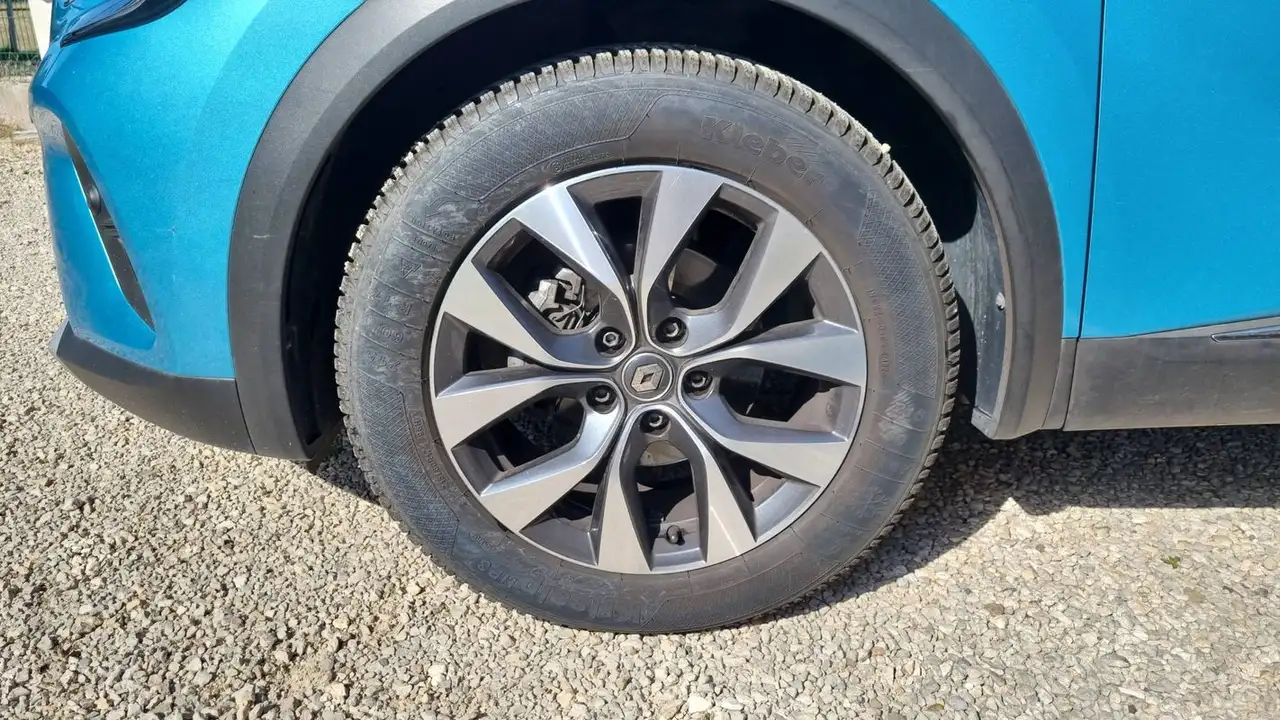 Renault Captur — photo 18