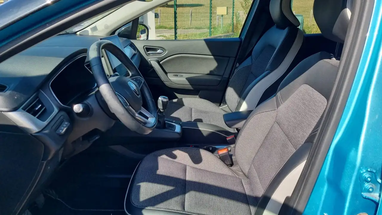 Renault Captur — photo 27