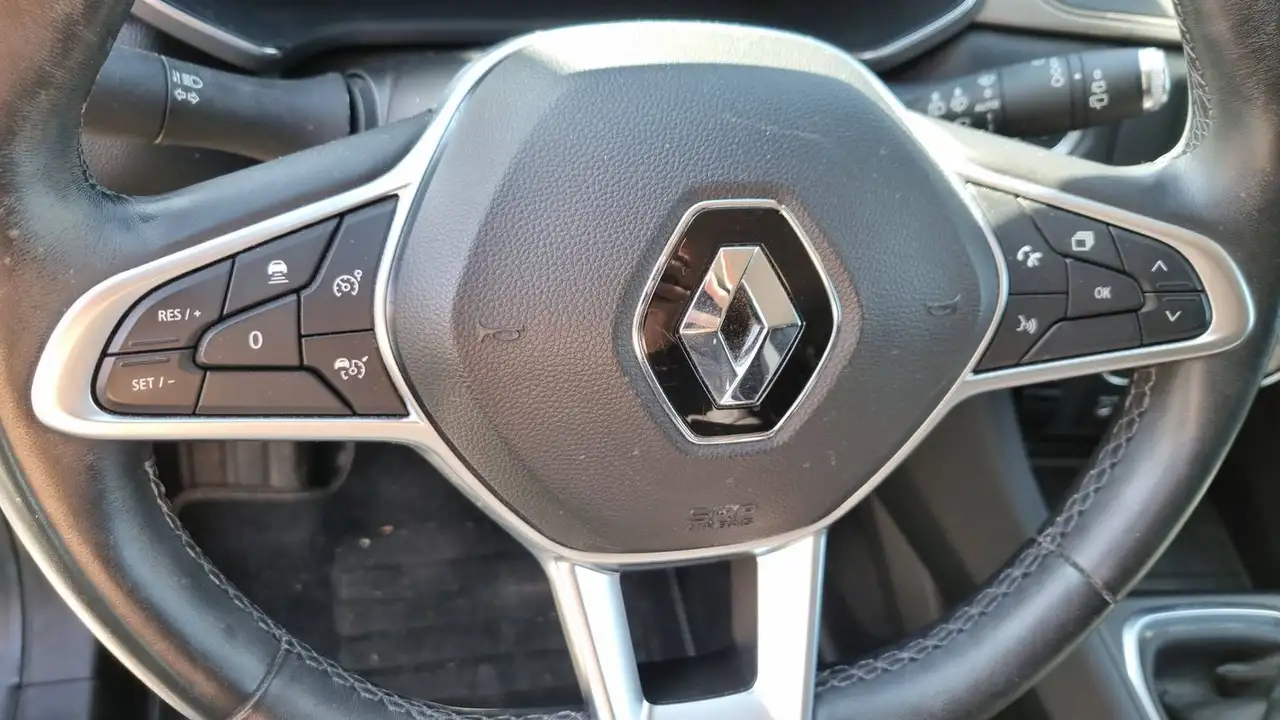 Renault Captur — photo 26