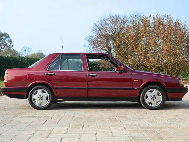 Lancia Thema 8.32