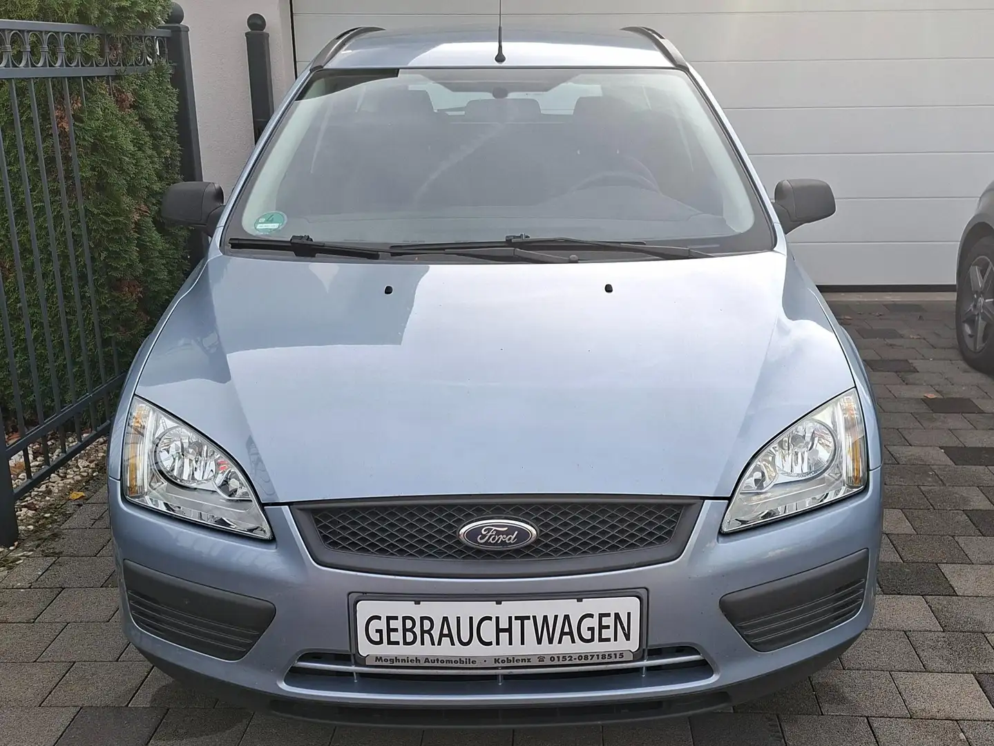 Ford Focus Trend MK2 85 KW Blau - 2