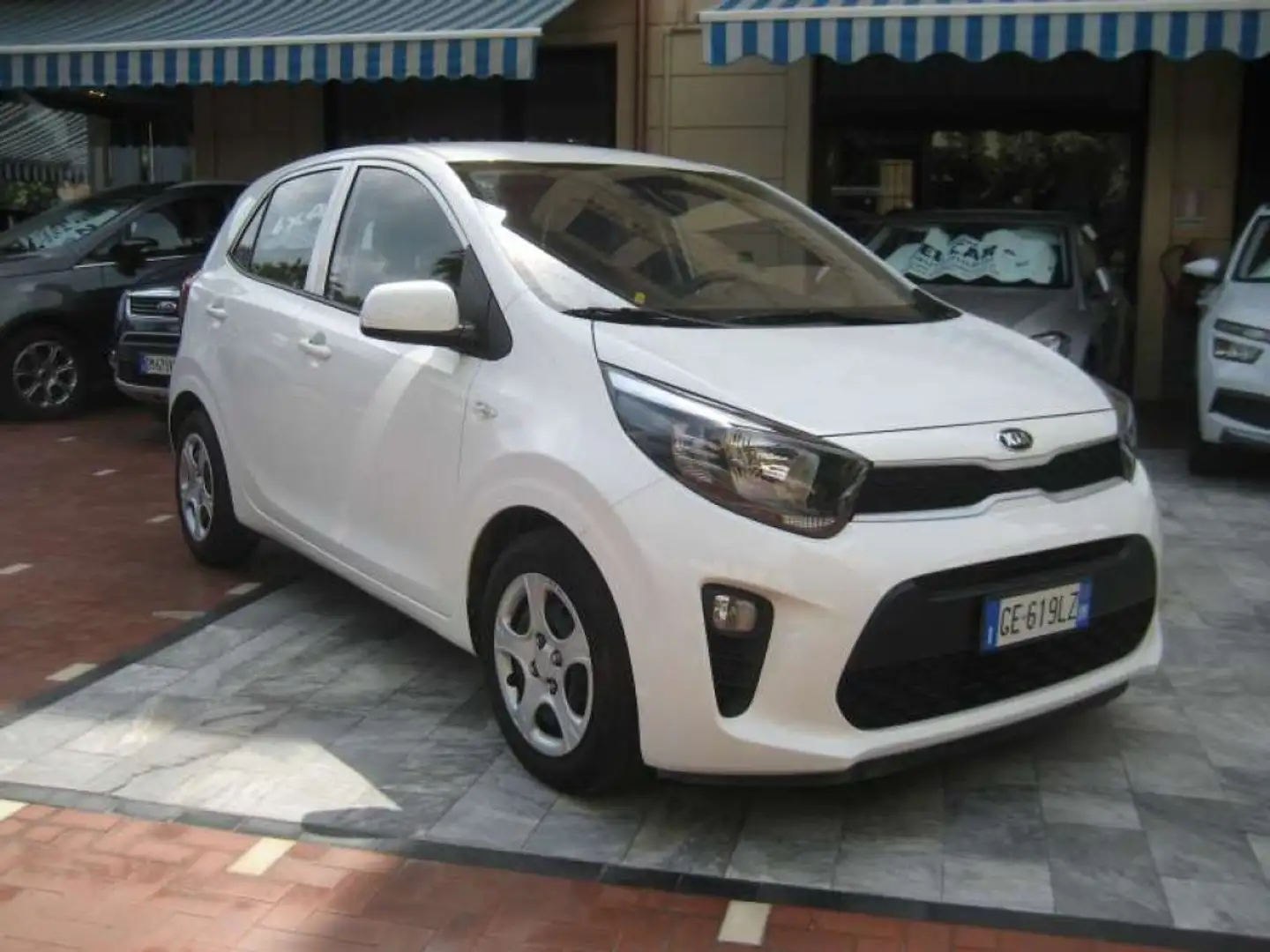 Kia Picanto 1.0 12V  5 PORTE URBAN Bianco - 1