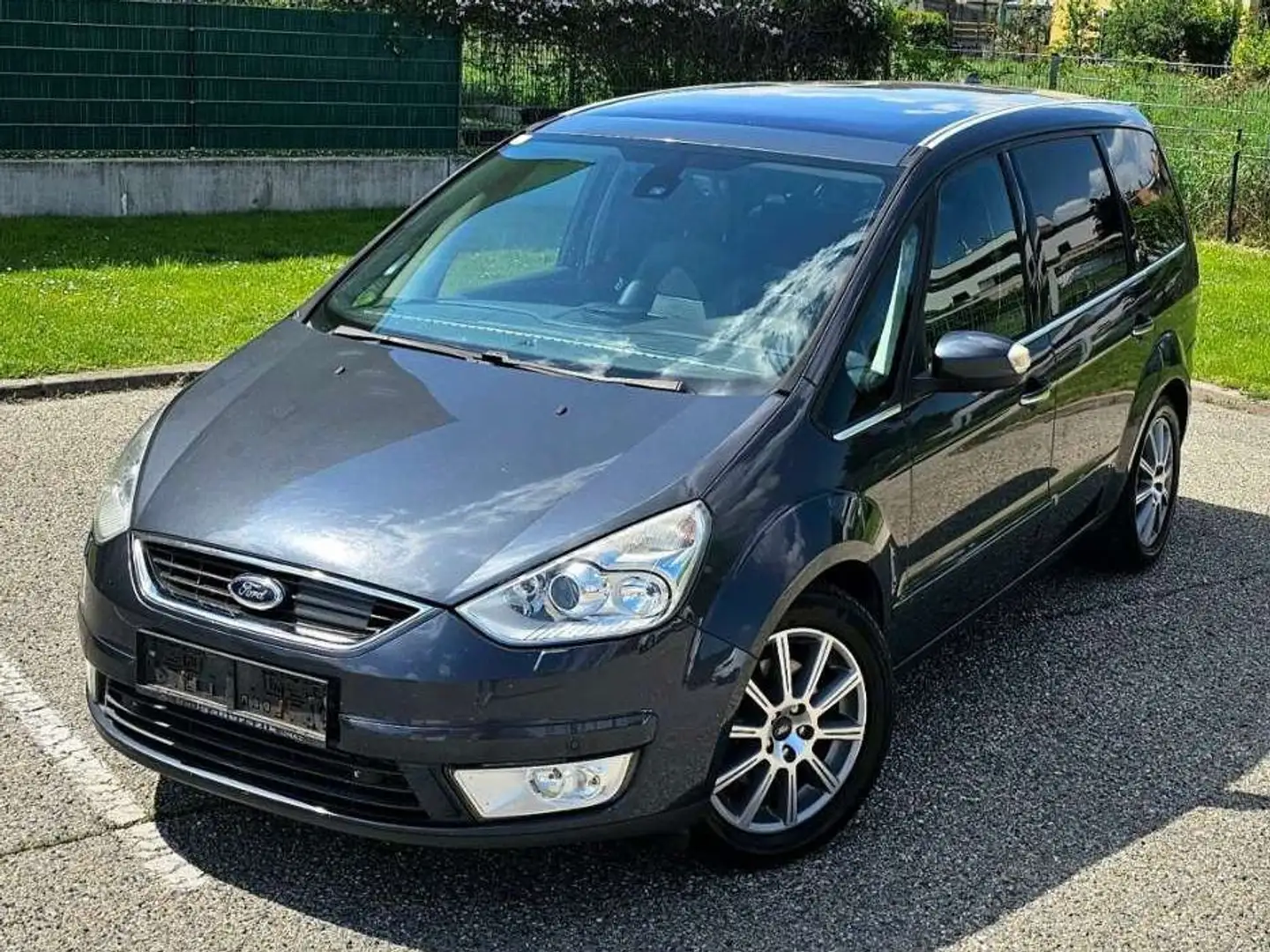 Ford Galaxy Galaxy Limited 2,0 TDCi DPF Aut. Limited Grau - 2
