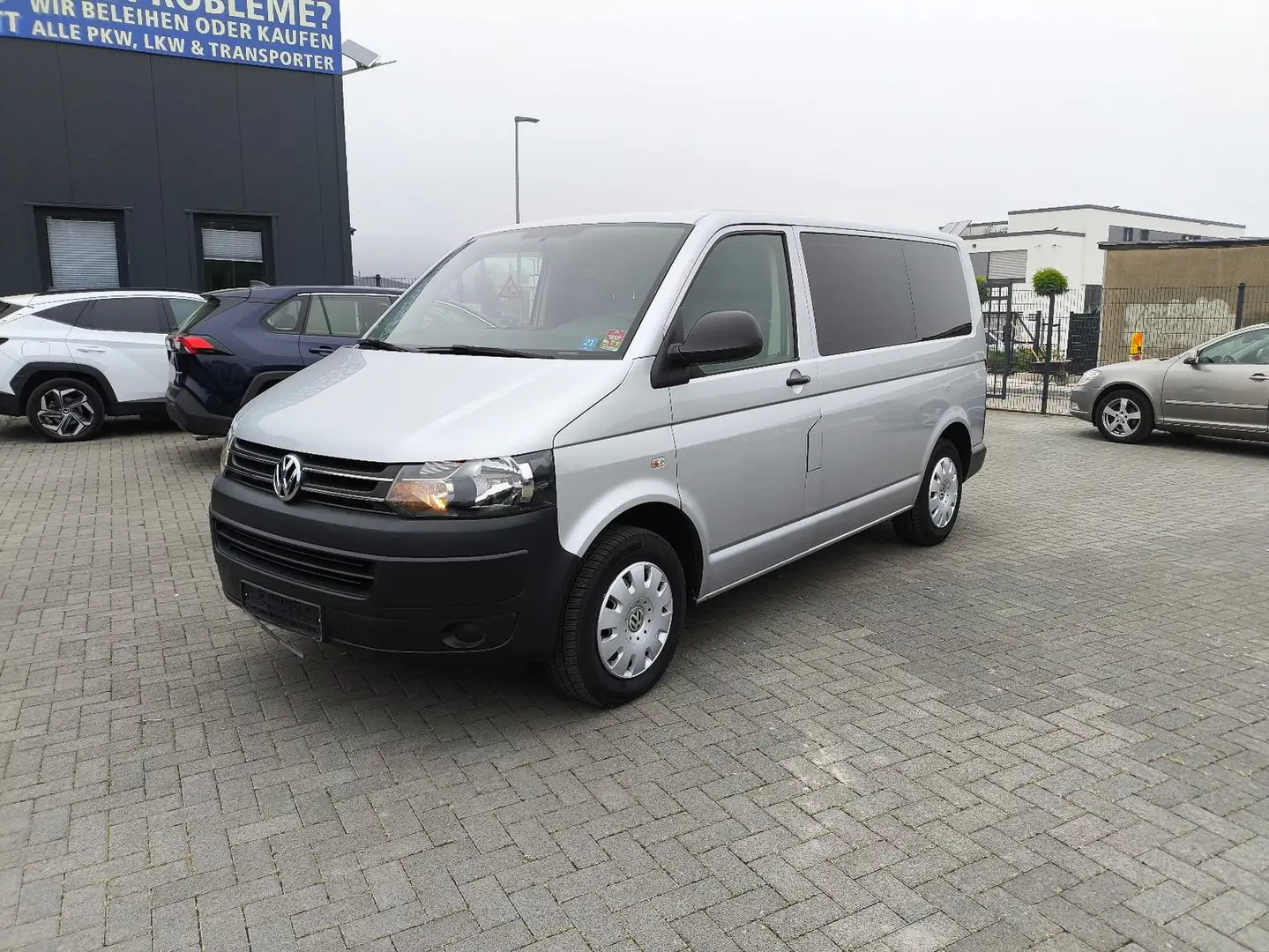Volkswagen T5 Transporter T5 CAMPER AUSBAU,KLIMA,NAVI,SOUNDSYSTEM Plateado - 1