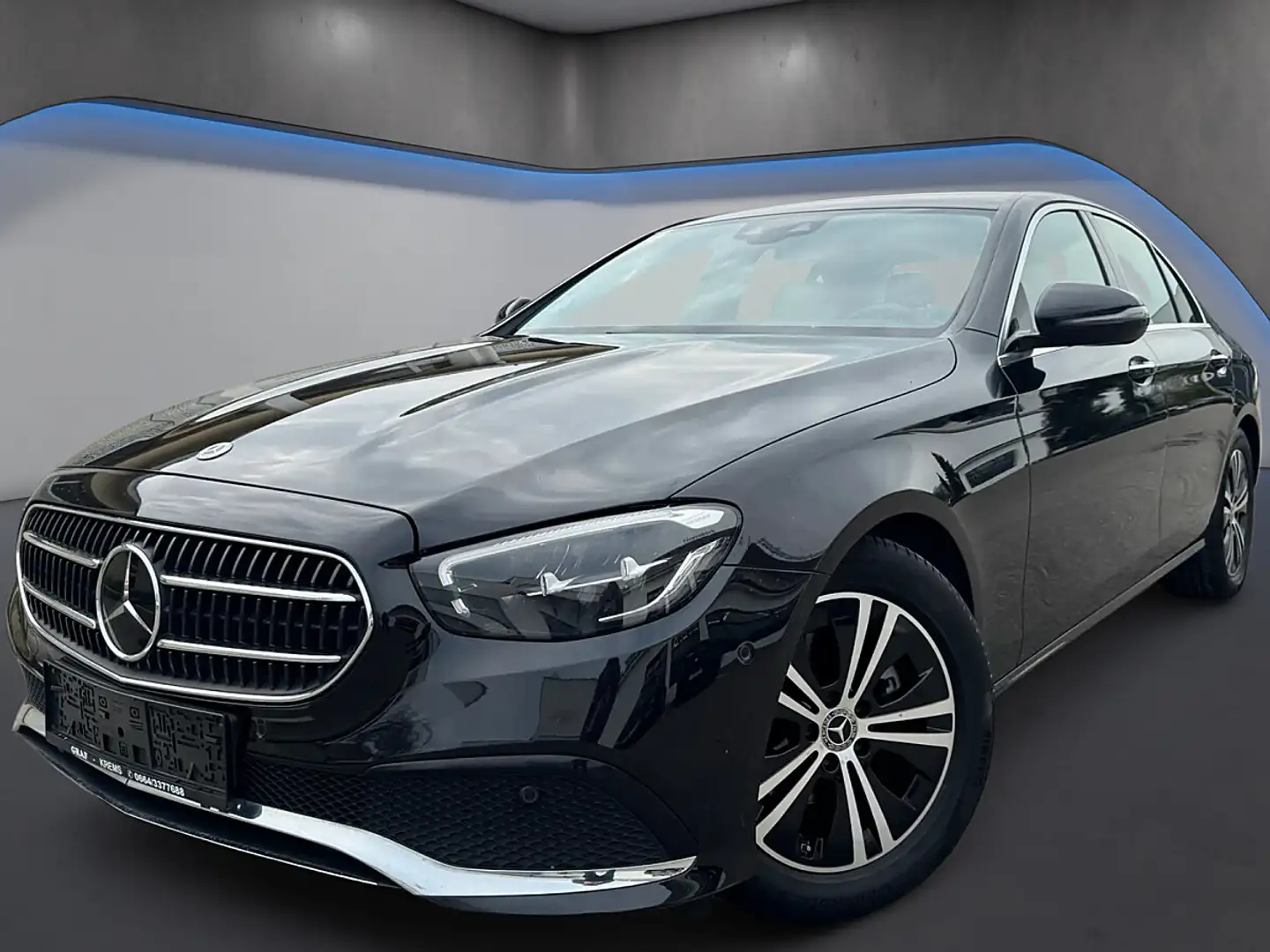 Mercedes-Benz E 220 d Aut. *Widescreen*Kamera*Ambiente*ACC*Keyless* Schwarz - 1
