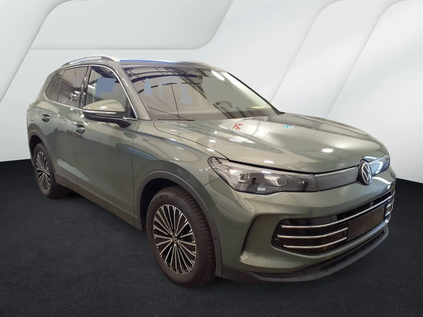 Volkswagen Tiguan 1.5 TSI DSG ELEGANCE NAVI AHK SITZH KAMER Grün - 2