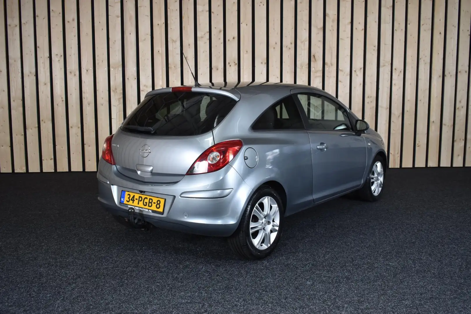 Opel Corsa 1.2-16V '111' Edition Automaat Airco Trekhaak Isof Grijs - 2