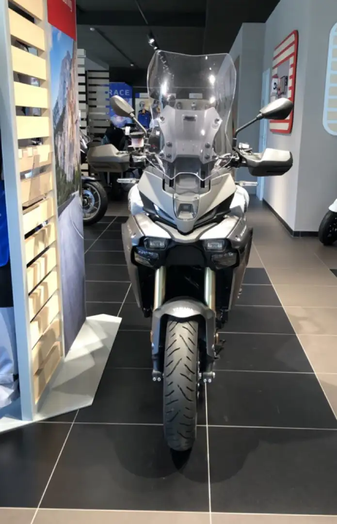 Yamaha Tracer 9 GT Turismo Grau - 1