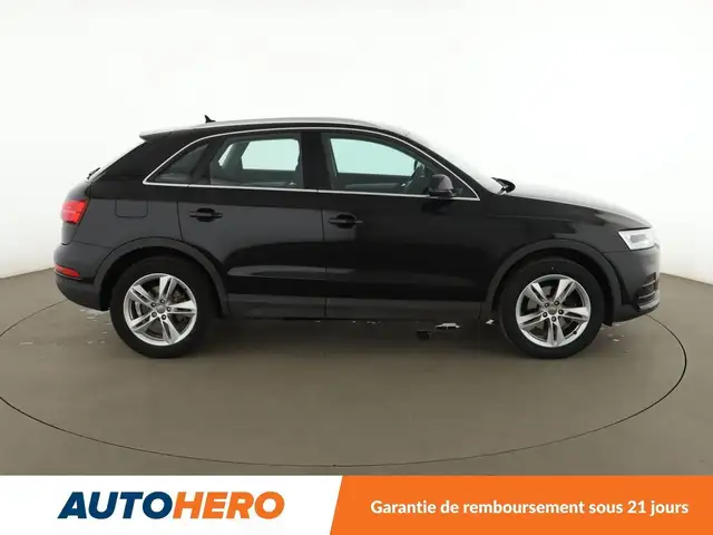 Audi Q3 view 7