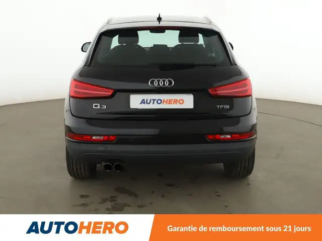Audi Q3 view 5