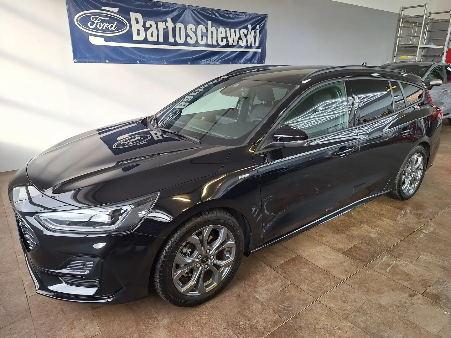 Ford Focus ST-Line Schwarz - 1