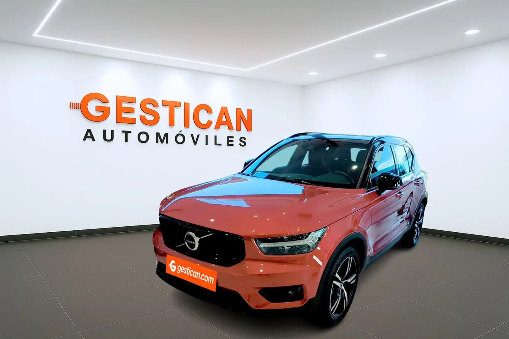 Volvo XC40 1.5 T5 Twin Business Plus Auto Rojo - 1