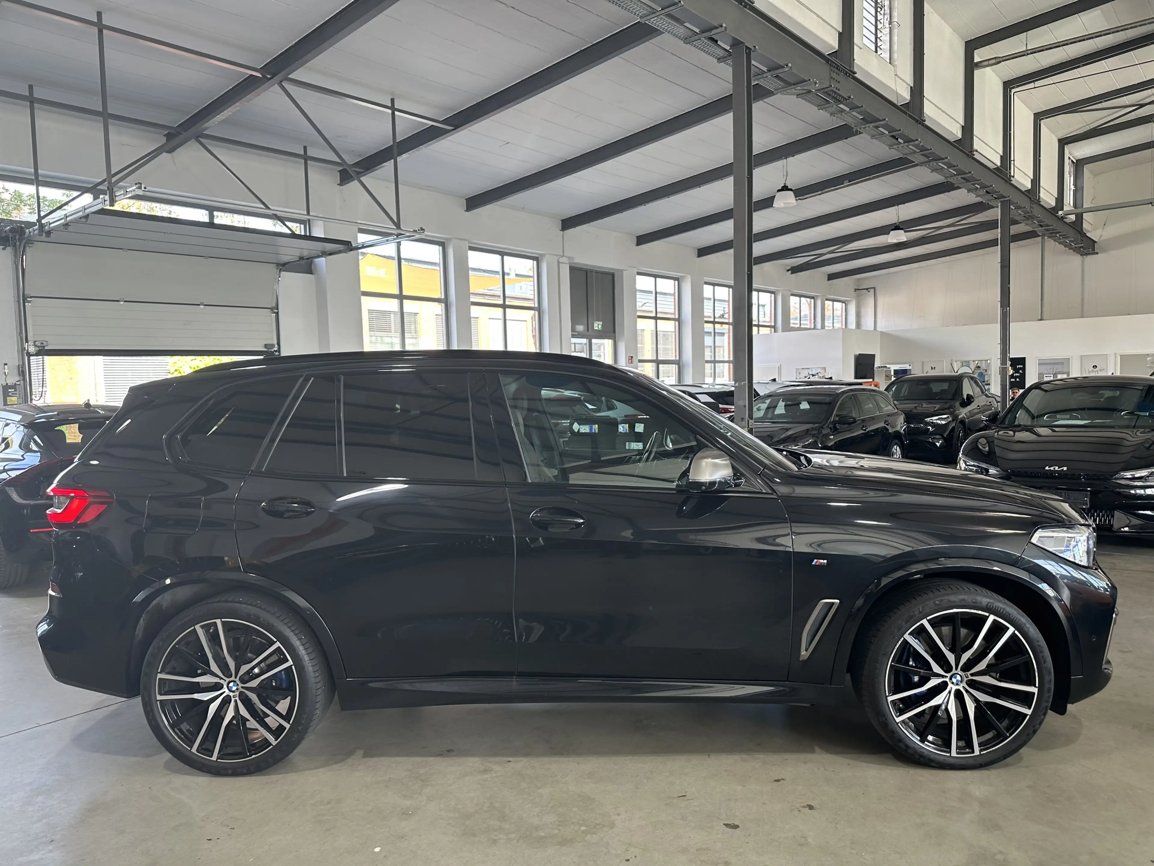 BMW X5 M50d Luft Laser H&K 360 HUD 22 ACC Gestik CC — photo 5