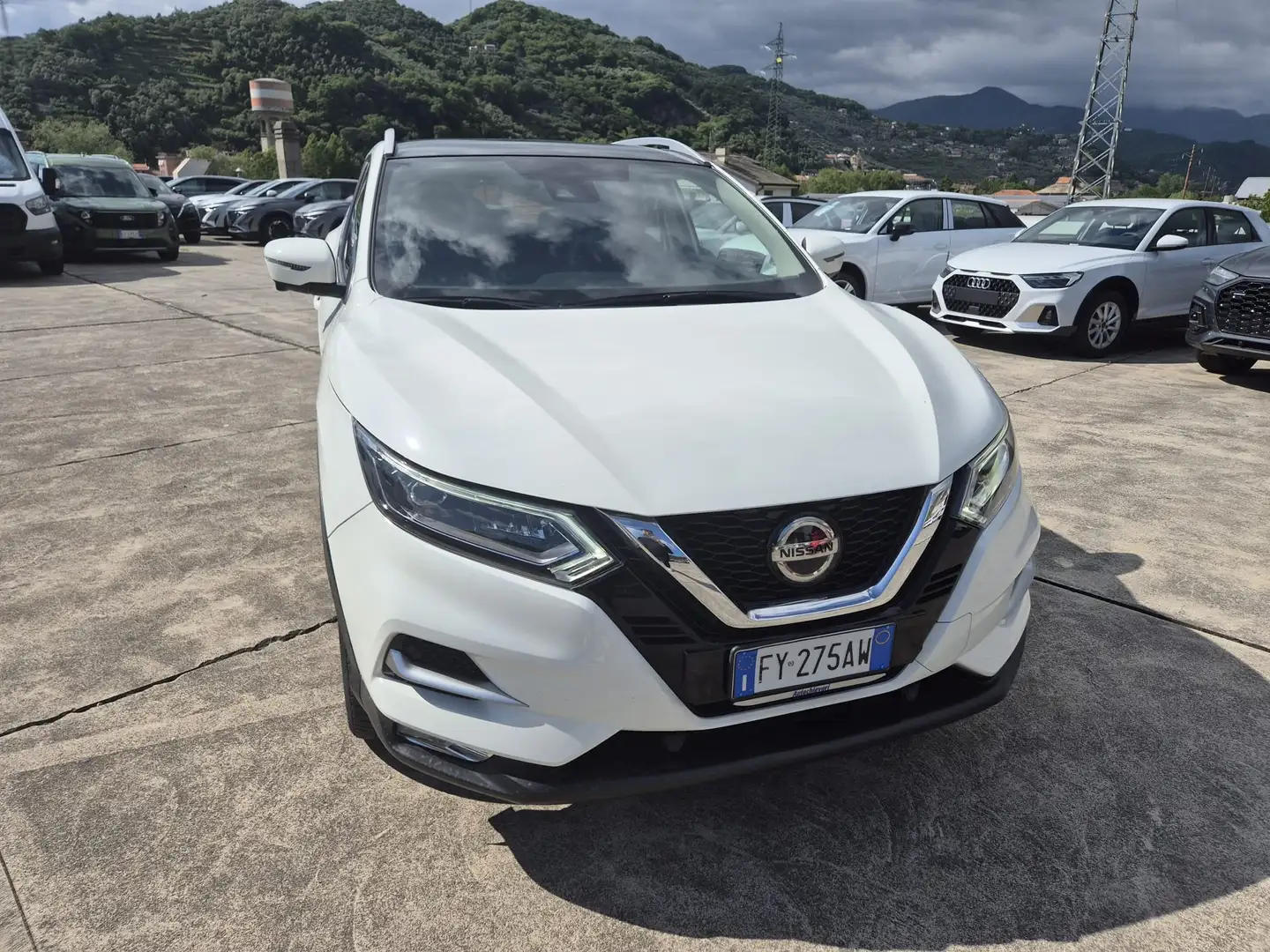 Nissan Qashqai Qashqai 1.5 dci N-Connecta 115cv Weiß - 1