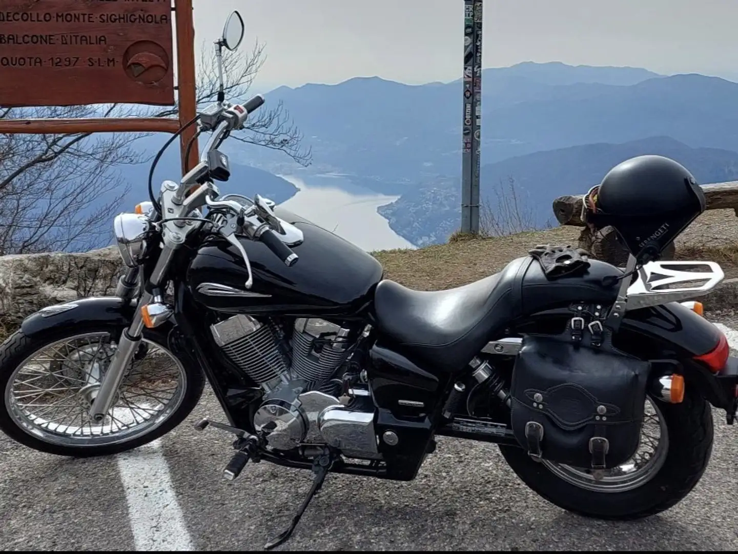 Honda Shadow 750 Spirit Zwart - 1