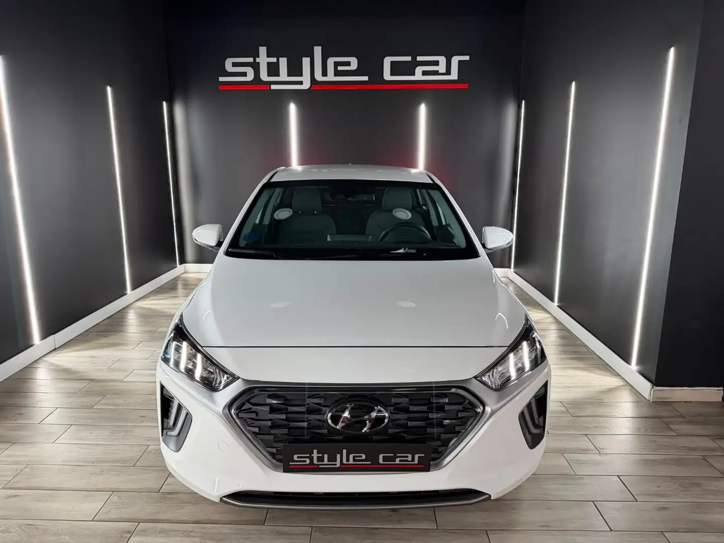 Hyundai IONIQ PHEV 1.6 GDI Klass Blanco - 2