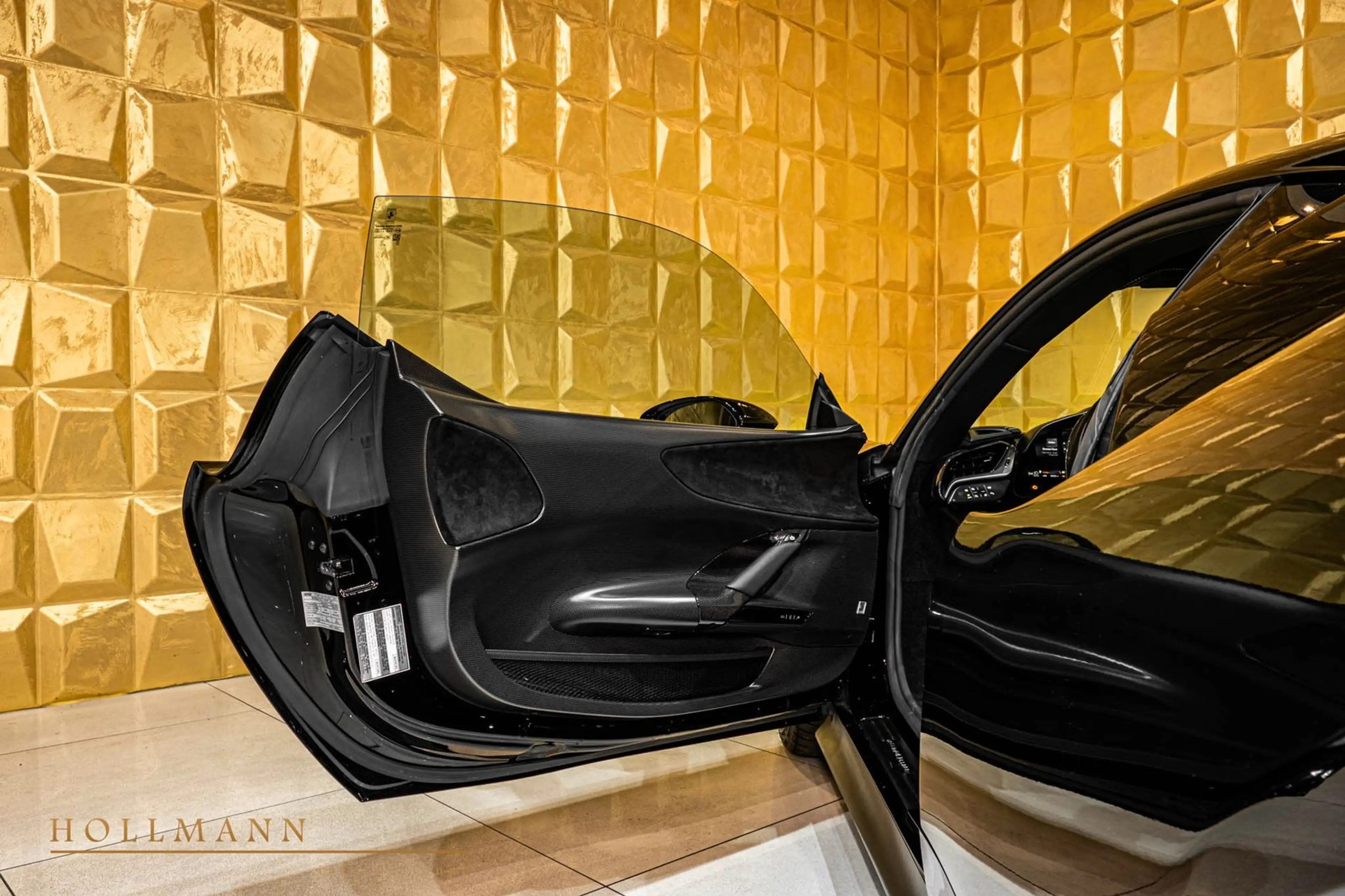 Ferrari SF90 Stradale CARBON RACING SEATS + FIORANO — photo 8