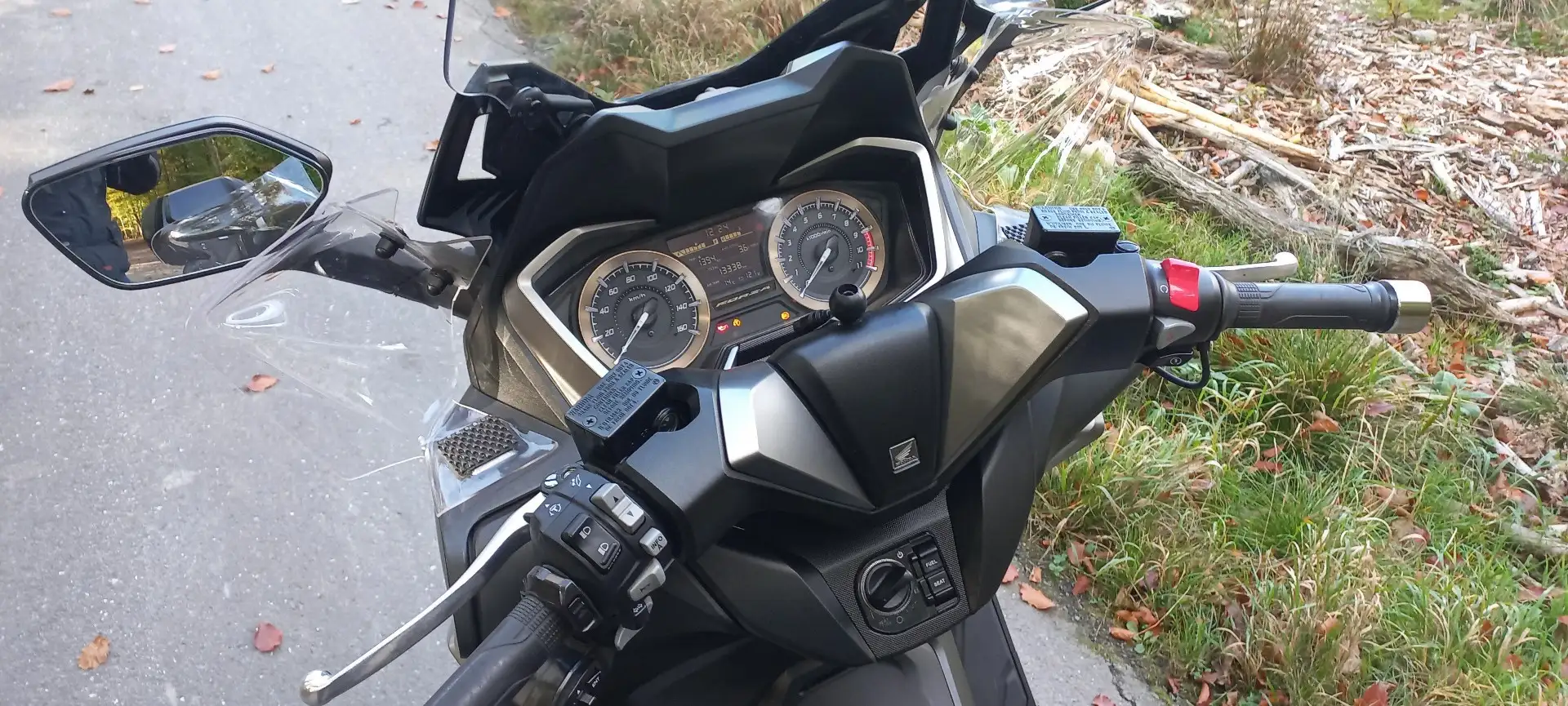 Honda Forza 350 NSS 350 Gris - 2