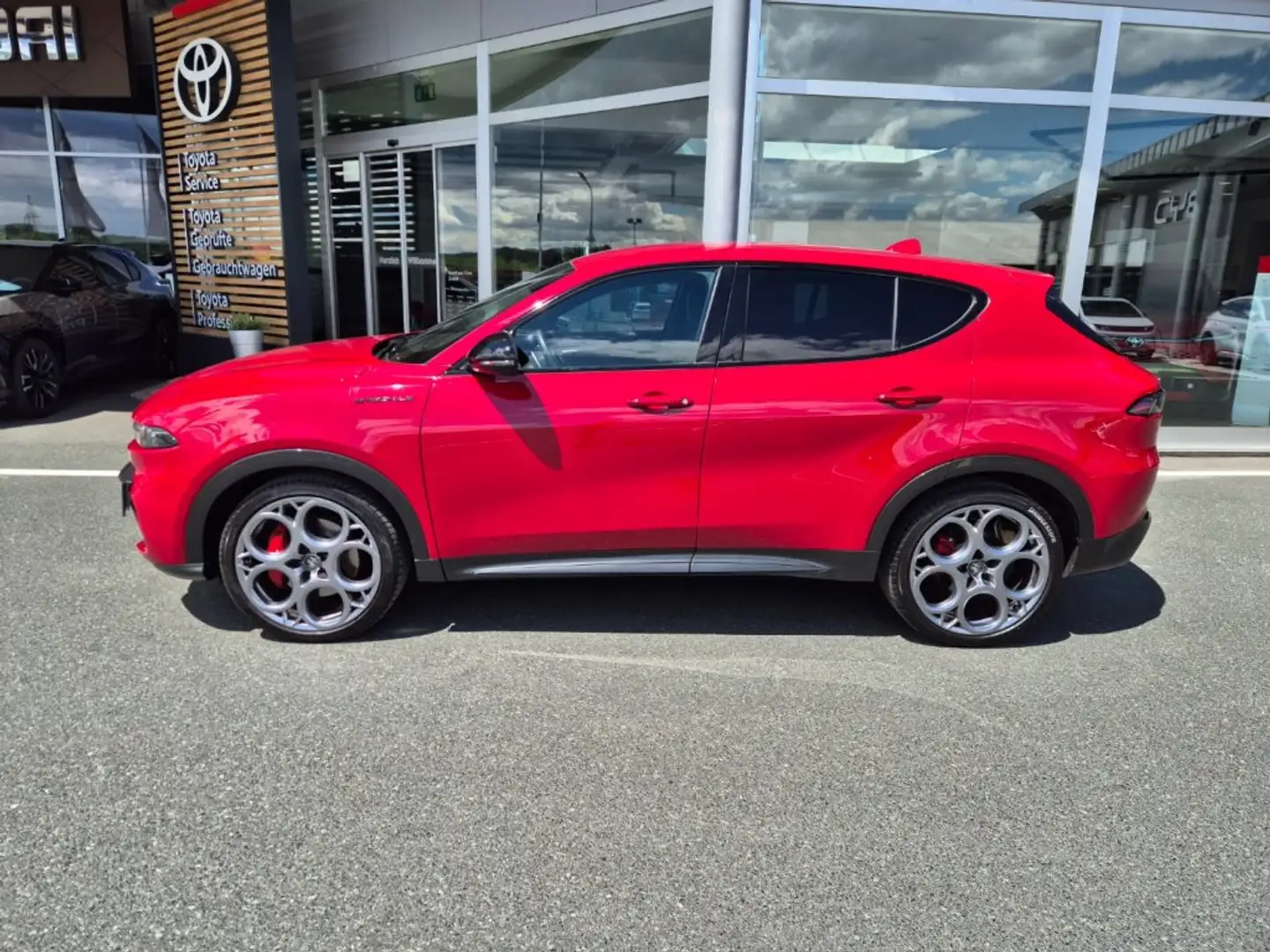 Alfa Romeo Tonale Edizione Speciale 1.5 T4 48V MHEV DCT *8-Fach* Rot - 2