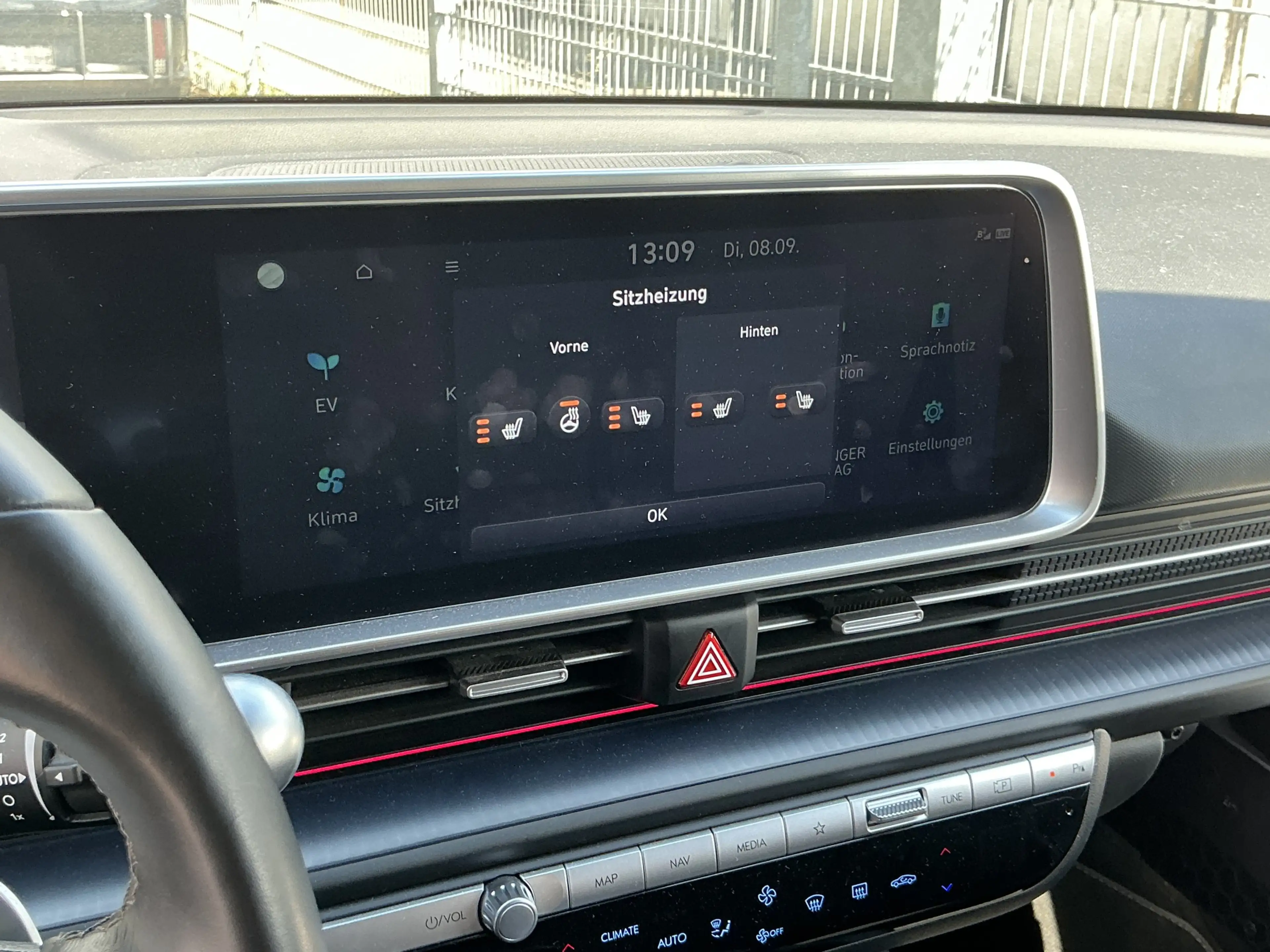 Hyundai IONIQ 6 360Cam Navi HUD ACC LED 77,40KWH Wärmepumpe — photo 11