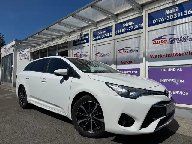 Toyota Avensis Touring SportsTeamD*Klimaaut*Navi*Kamera