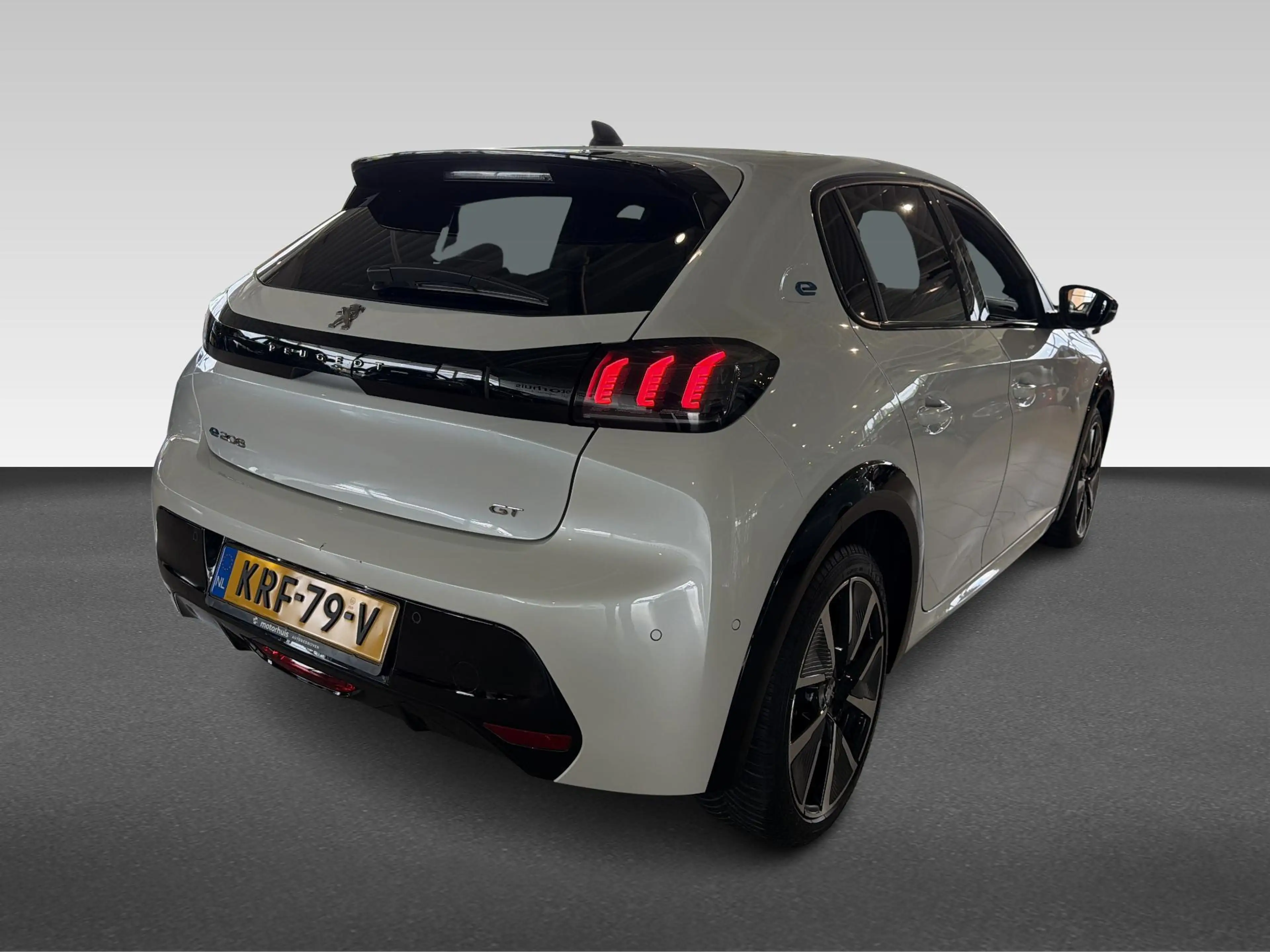 Peugeot e-208 EV GT 350 50 kWh | Achteruitrijcamera | Airco (aut — photo 9
