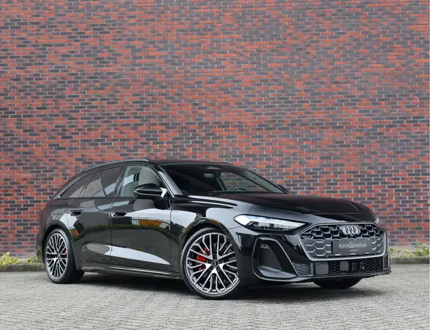 Audi A5 Avant e-hybrid Quattro S Competition Pass. display