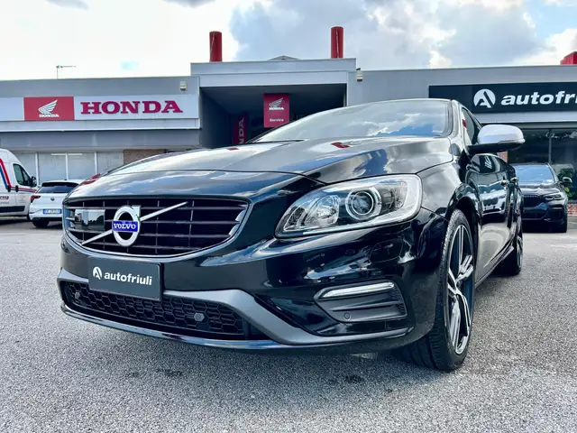 Volvo V60 D3 150CV R-DESIGN (MOMENTUM) Geartronic