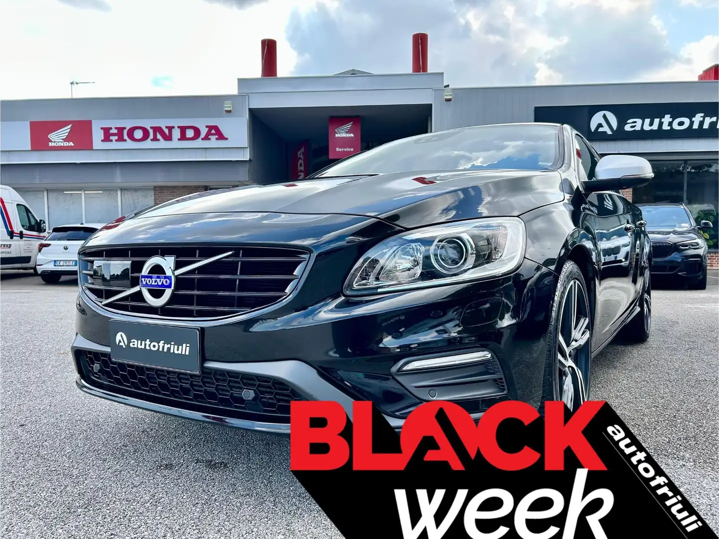 Volvo V60 D3 150CV R-DESIGN (MOMENTUM) Geartronic Noir - 1