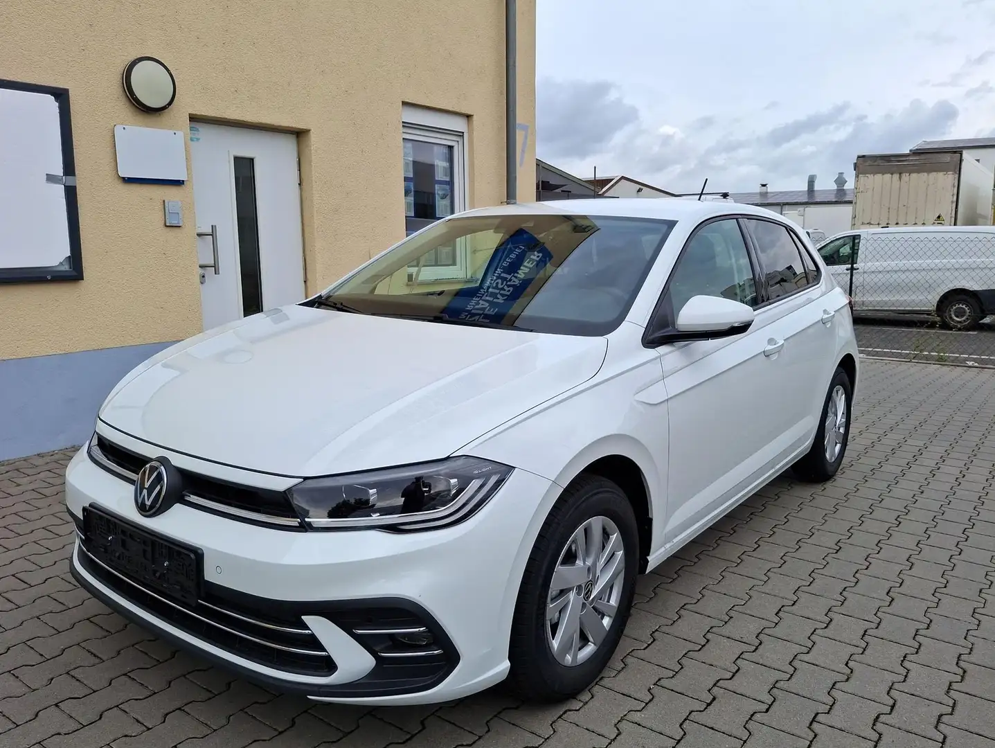Volkswagen Polo Style Privacy IQ.Light ACC 1.0 TSI 70kW/95PS Wit - 2