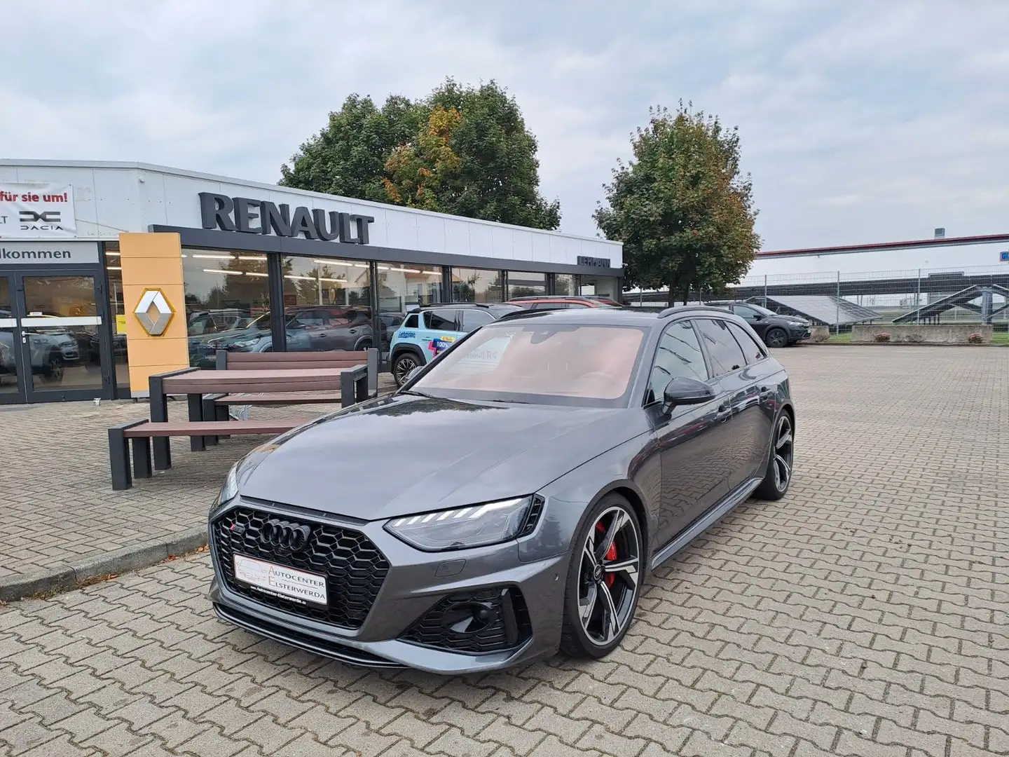 Audi RS4 Avant 2.9 TFSI quattro Grau - 1