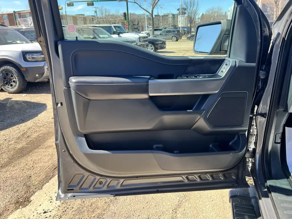 2025 Ford F-150 SuperCrew XLT SuperCrew 145 | Backup Cam | Tow/Haul Pkg | Cl — photo 6