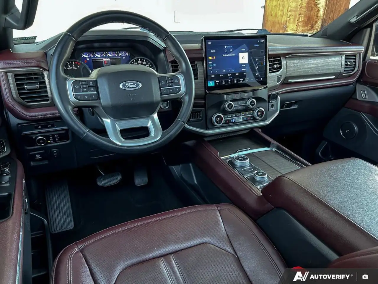 Ford Expedition снимка Ford Expedition