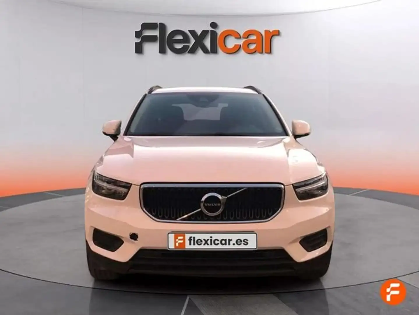 Volvo XC40 T2 Inscription Aut. Blanco - 2